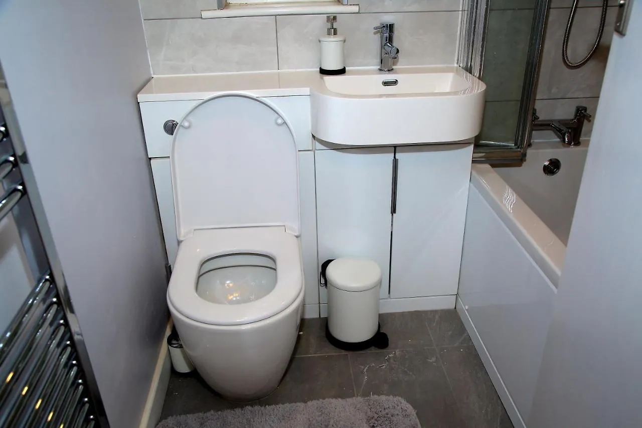 Holiday home A Modern, Comfy Newly Remodeled 2Bd House Villa Barking